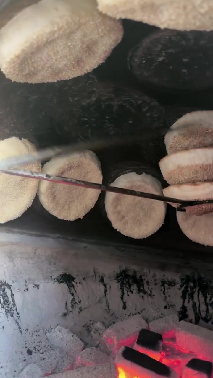 山东菏泽郓城吊炉烧饼上线,家人们吃了吗?