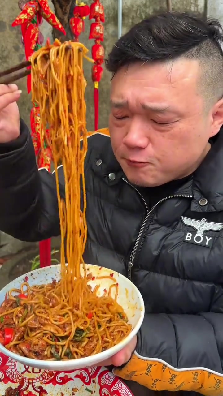 炒粉糯糯唧唧的肥肠越嚼越香