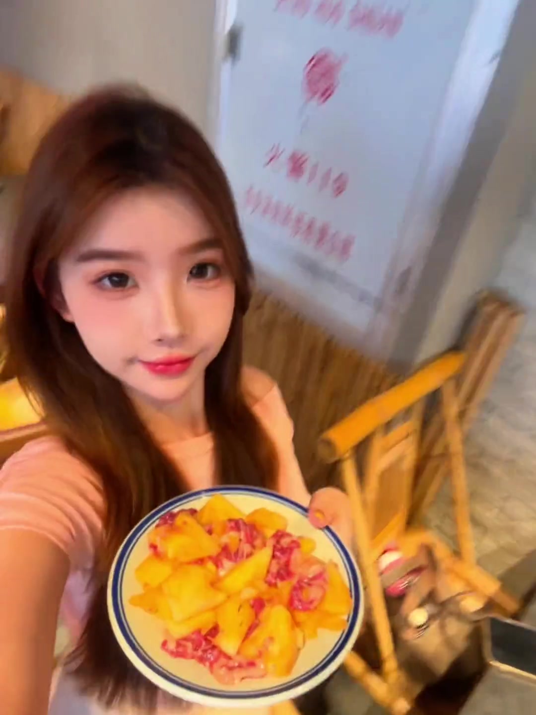 好好吃的菠萝烤牛肉就在水东街～