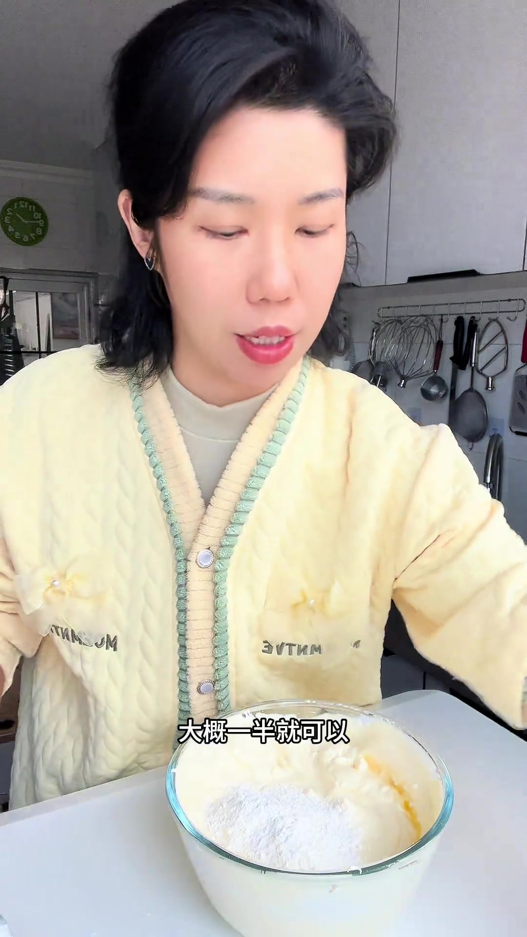 手指饼干。不仅好吃,可以用来做提拉米苏蛋糕,还可以当零食吃