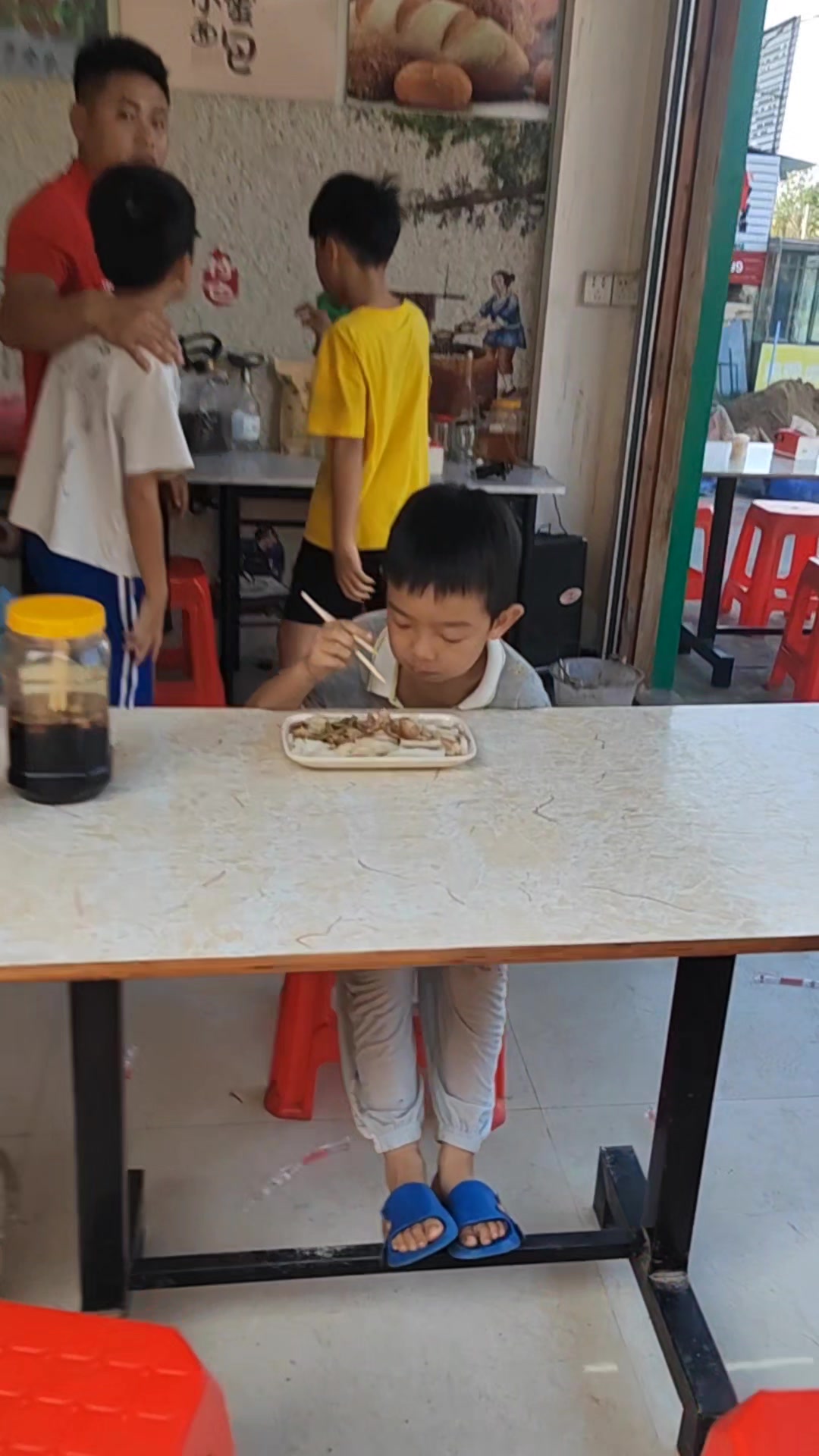 冷坑朗照路口的这间早餐店,大迪势很喜欢吃
