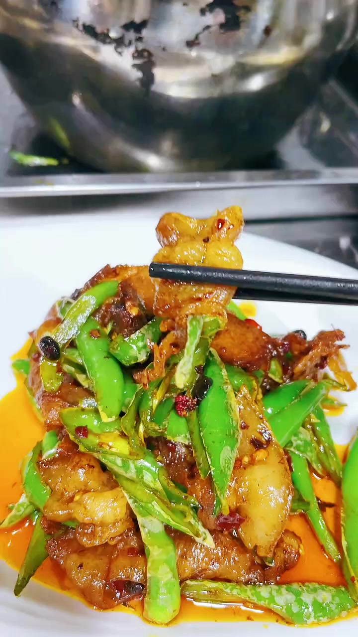 四川名菜尖椒回锅肉的超快手做法来啦
