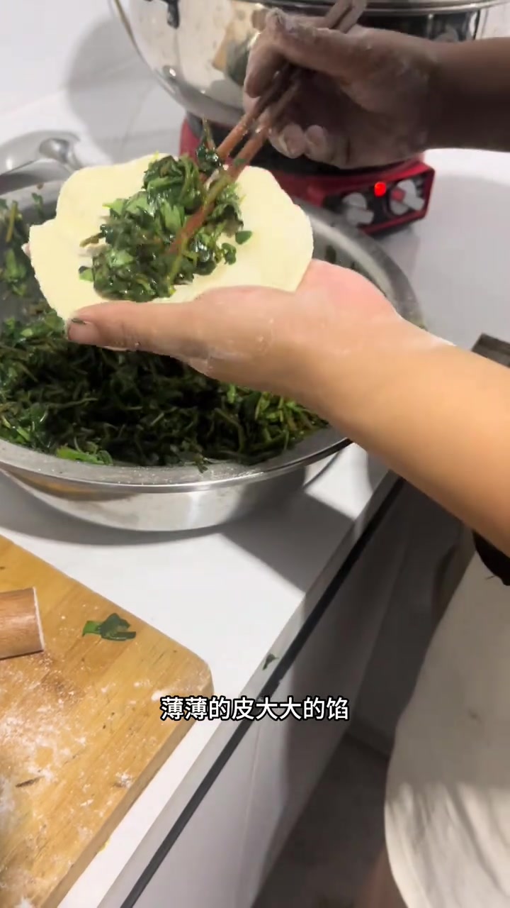 用马儿菜包包子你们都吃过没?我是第一次吃,原本以为会很一般,没想到会这么好吃,一顿能斗三四