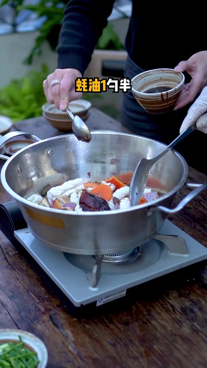 简单的食材,也可以做出的美味菜肴,咸蛋黄炒鱿鱼