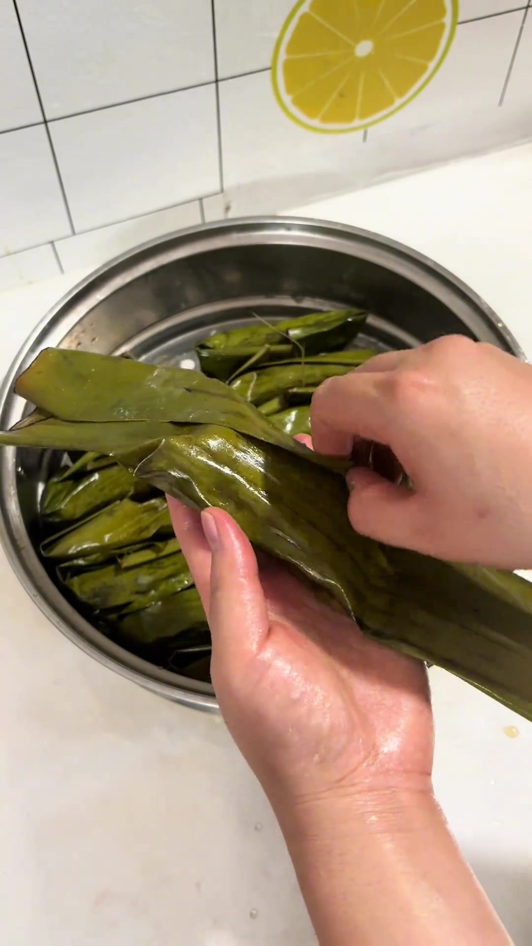 广东特色芭蕉叶糍粑，软糯香甜，你那咋叫？