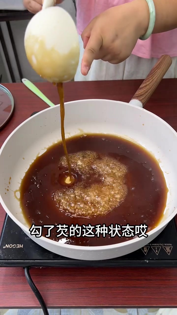 Q弹爽口的经典小吃:椰汁千层马蹄糕(详细版)!外面卖28一斤,在家两种粉浆搅一搅就能成功,