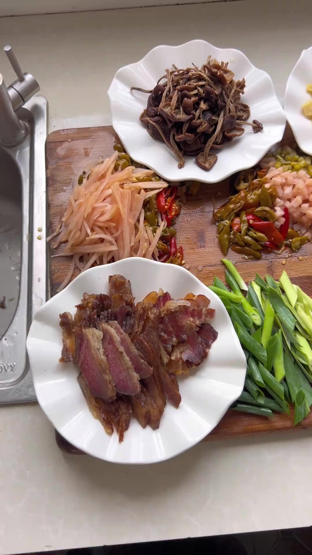 可惜你不来陕南又怎么会懂我们从小吃炒菜米饭的快乐呢？