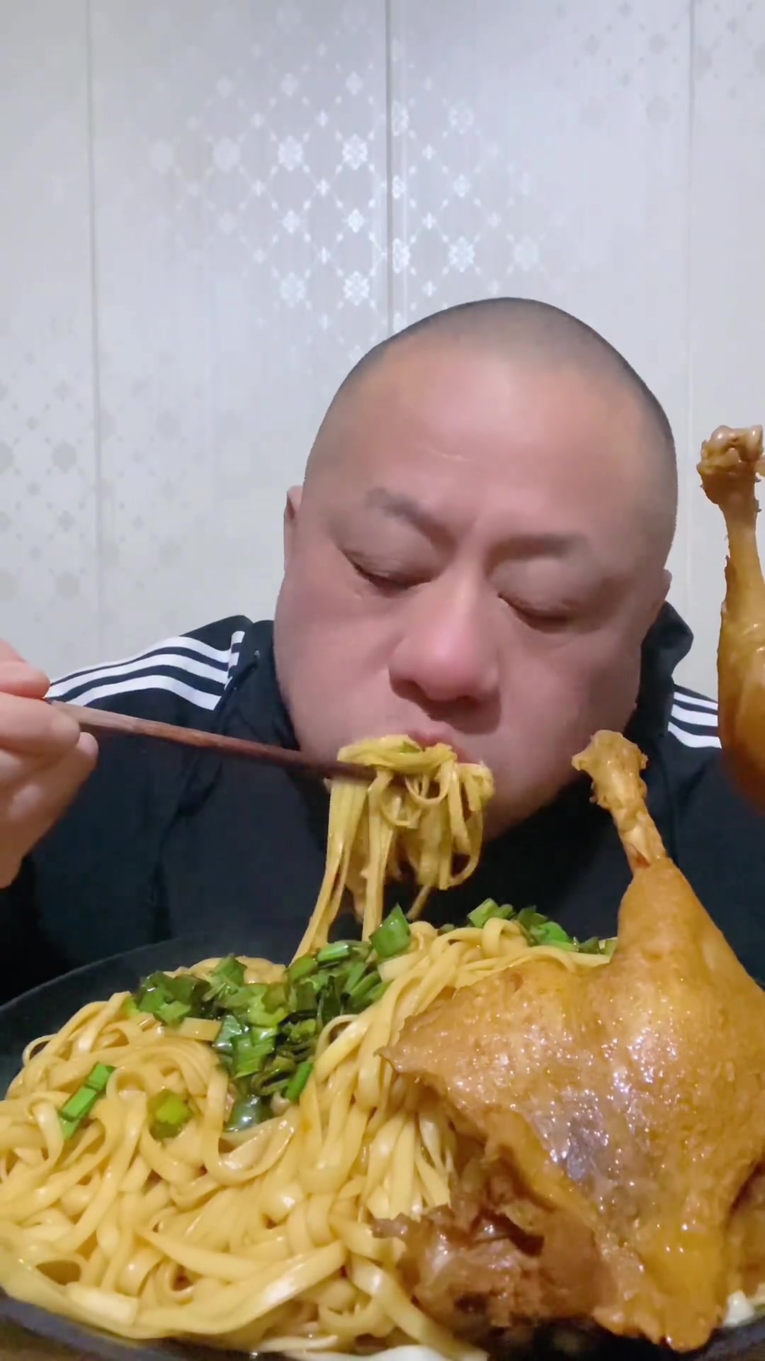 干挑面卤鸭腿啊