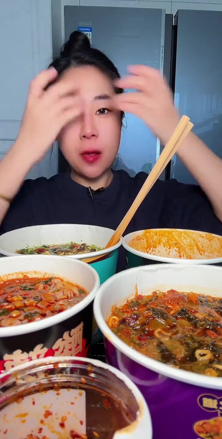 超好吃的热乎泡面加酸辣粉宽粉还加了醋