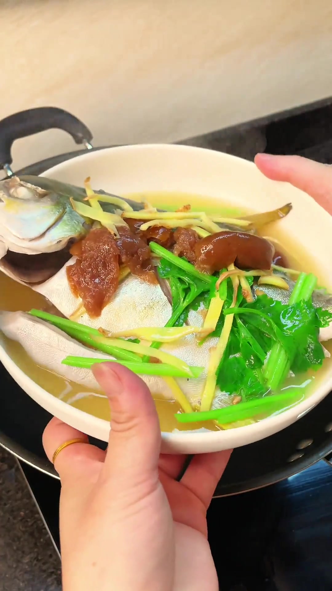 金枪鱼煮咸梅真的好吃咸酸爽口又好吃,肉质鲜美又下饭家常做法简单美味