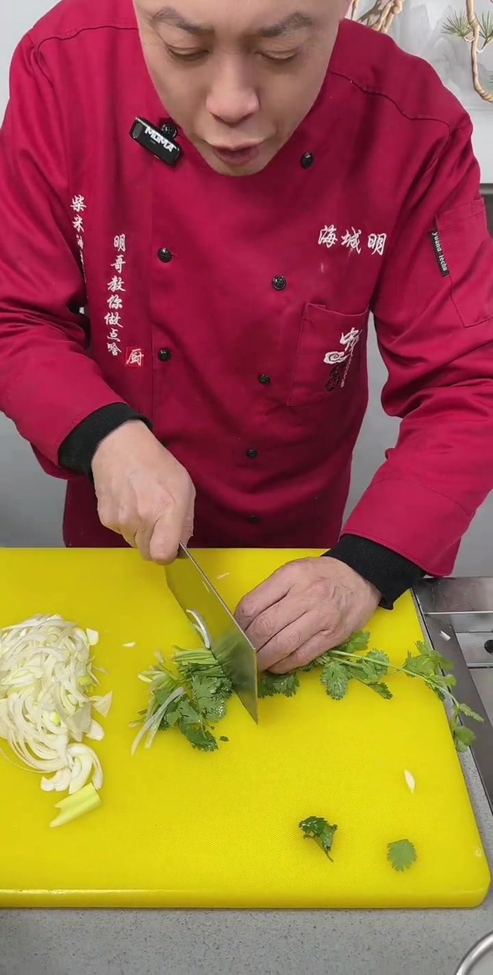 揭秘！在家做出翠绿爽口不面的凉拌海带菜秘籍