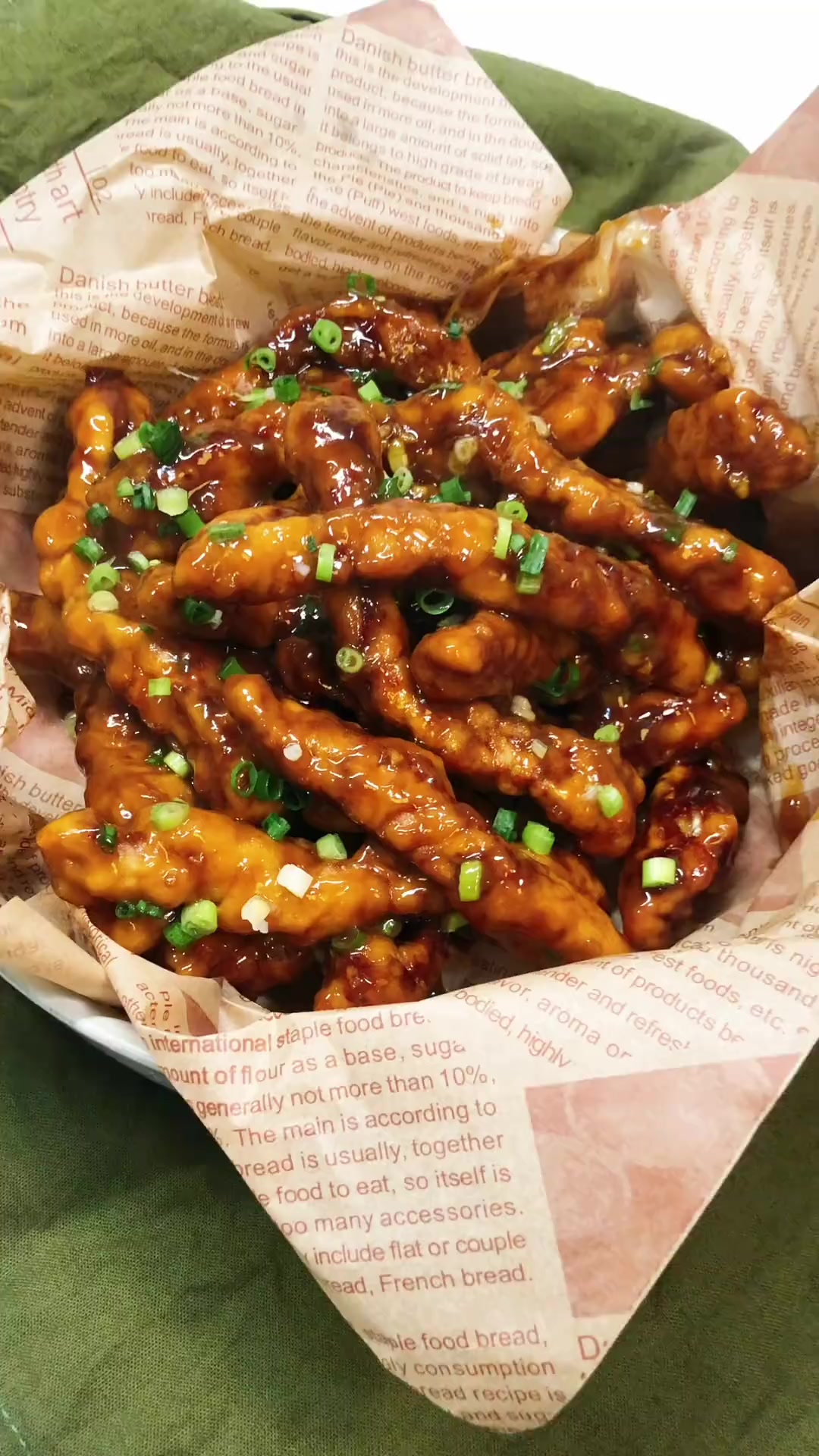 糖醋里脊很适合bistro非常适合bistro的一道川菜,拓展性很强,口味也很世界化!