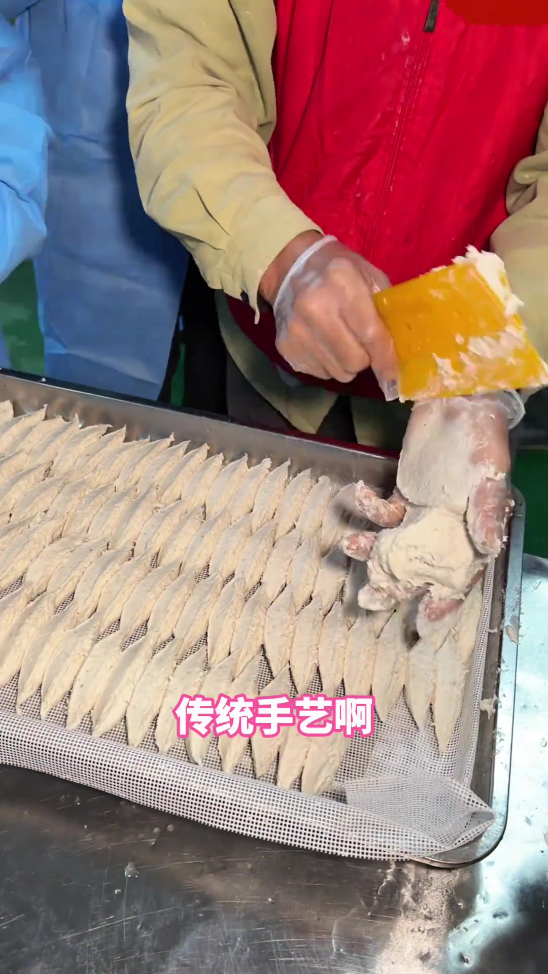 正宗的衡阳手工鱼丸，鲜香美味，湖南人团年饭必备！平时在家开汤或者煮粉都可以放几个，炒着吃，