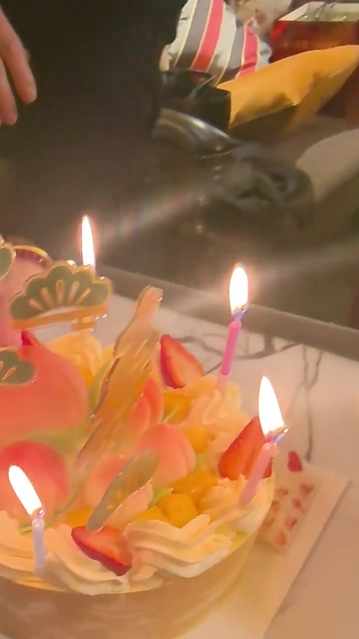 祝幸福升官切蛋糕现场状况百出超有趣