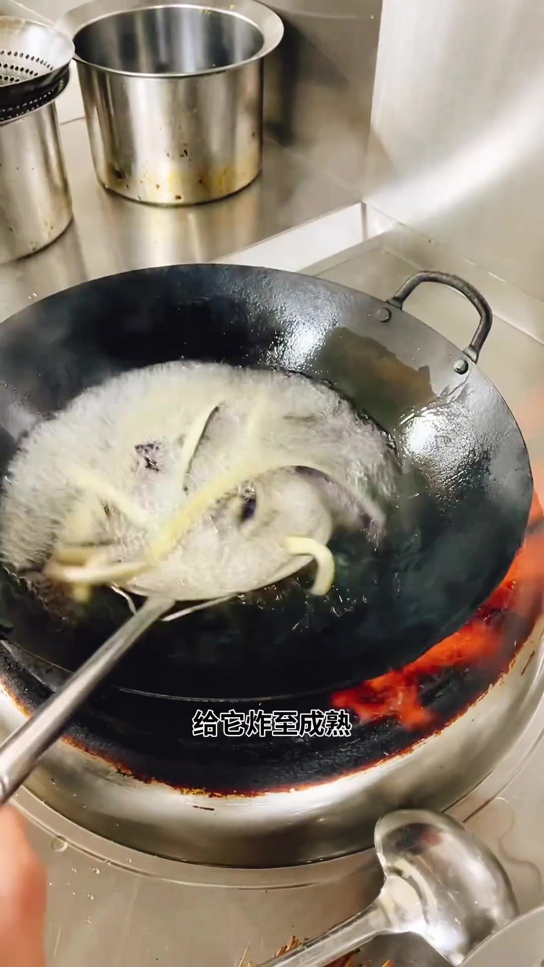 桂林辣酱2瓶、蒜蓉辣酱2瓶、香辣牛肉酱等