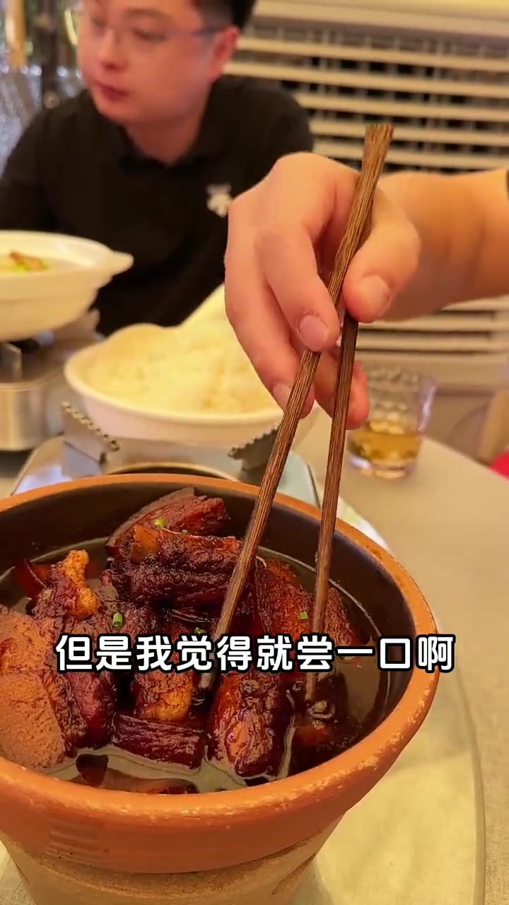 打卡合肥猪蹄大排档,尝尝这些本地特色菜咋样?