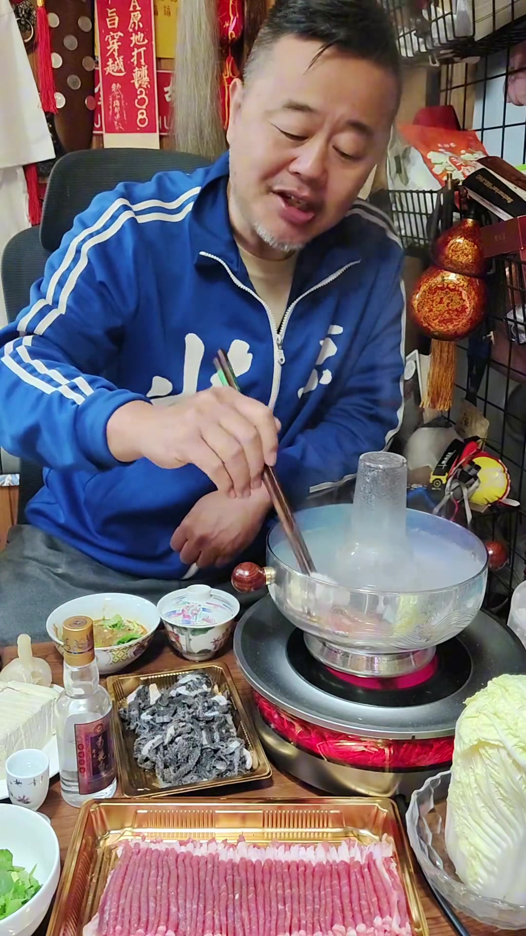 北京下雨单位发工资吃个漂亮饭老北京涮羊肉安排