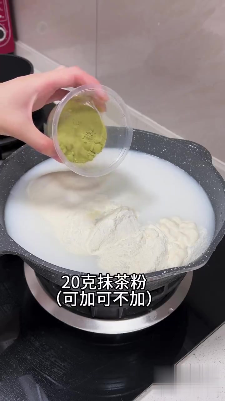 摆摊最好卖的甜品就是双皮奶了吧!