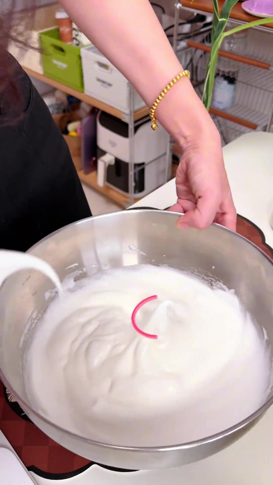 超赞椰香咖啡蛋糕卷，吃过难忘，做法分享