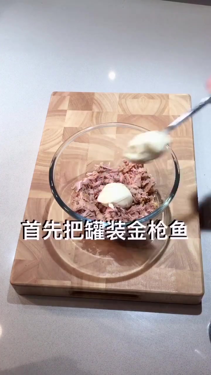 揭秘英国人爱三明治及金枪鱼黄瓜三明治做法