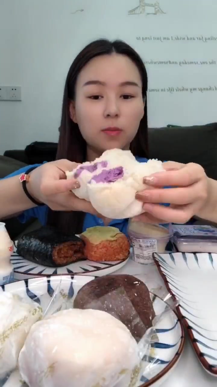 罗森甜品肉串饭团测评香芋冰面包淤泥舒芙蕾