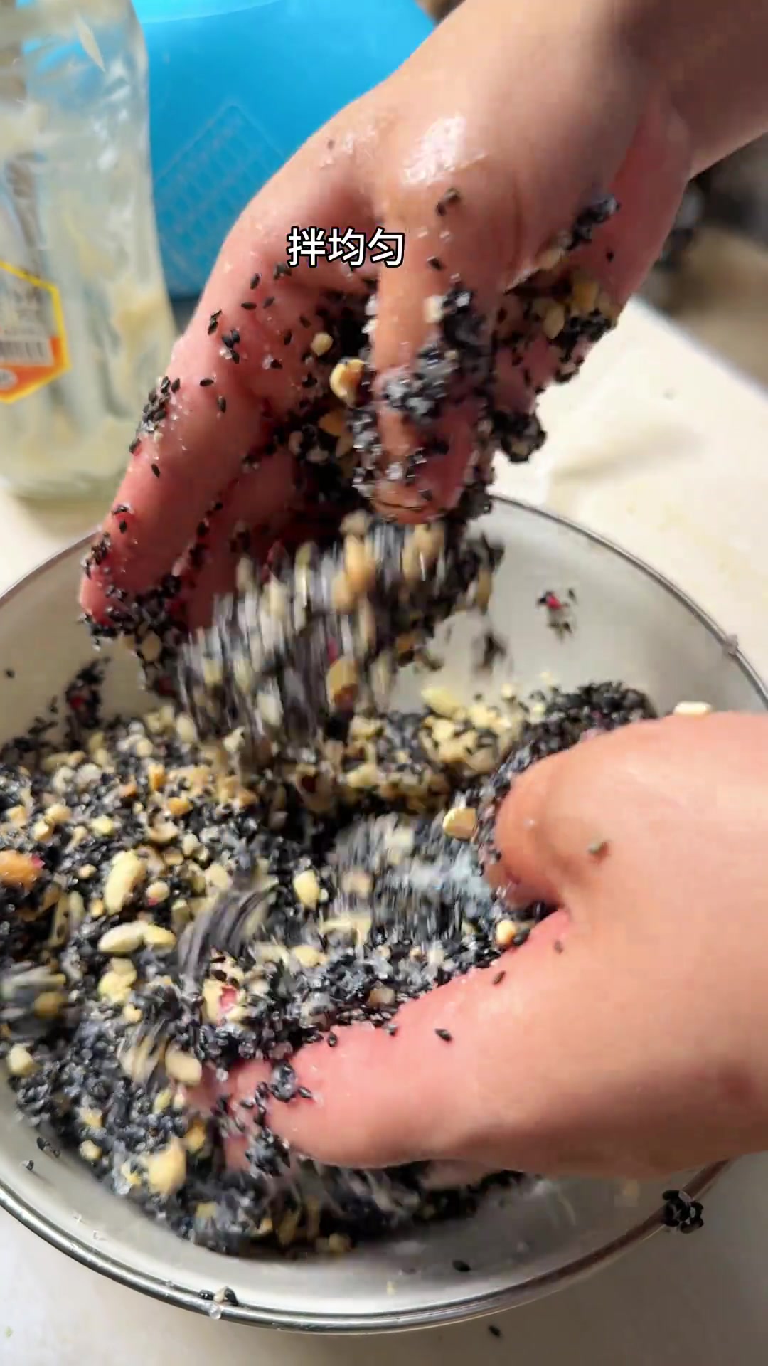 只要做好这一步,你也能做出翠绿不塌陷的艾草青团