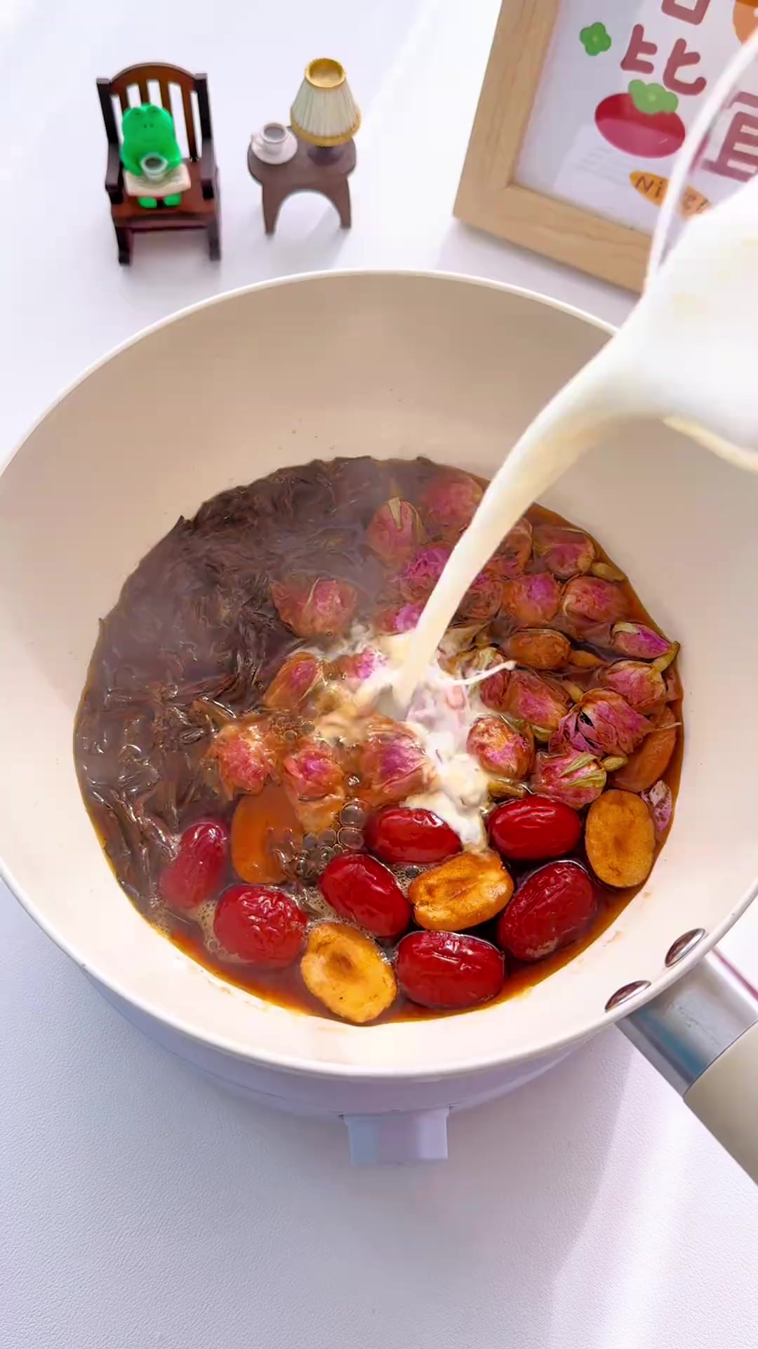 我的新年养生仪式感丨玫瑰红枣烤奶，香香甜甜，暖呼呼的巨好喝！