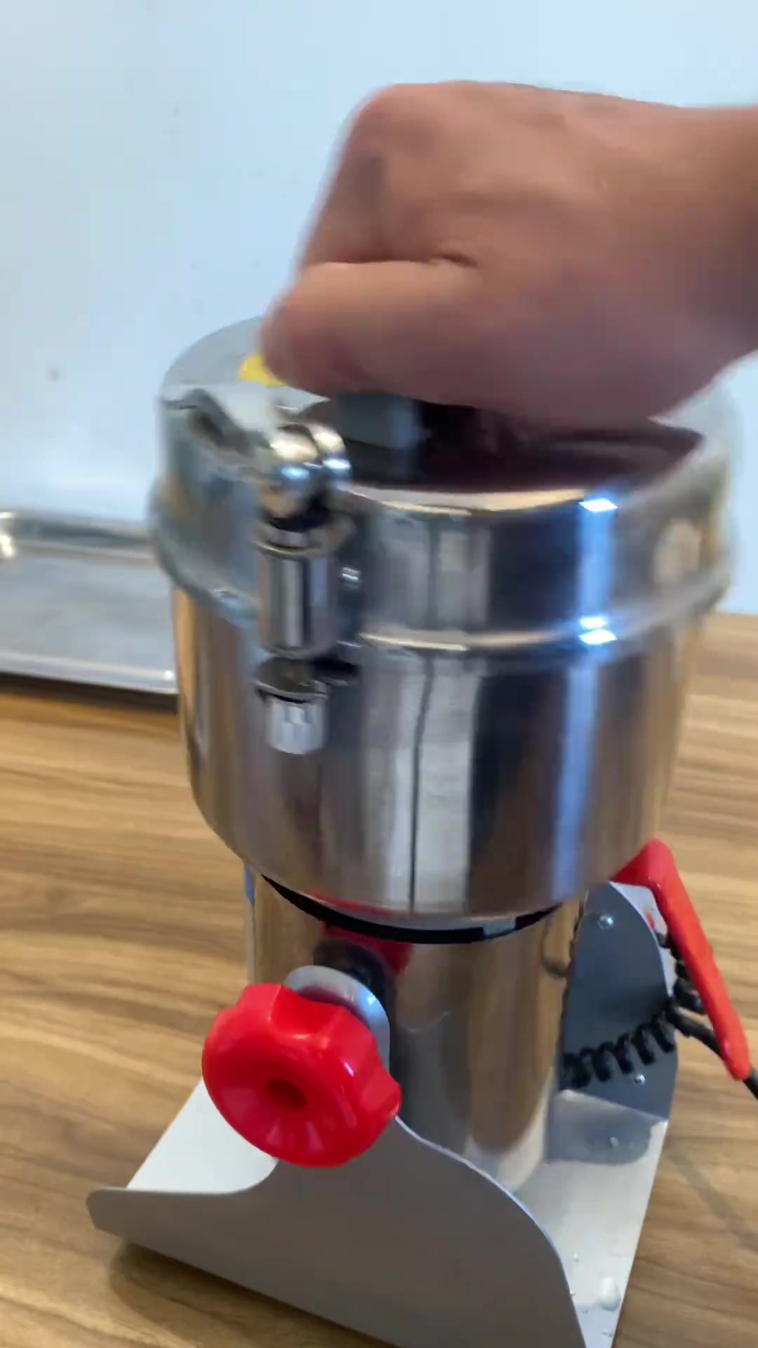 脸上有纹的姐妹,动手做古法乳香肉桂油啦