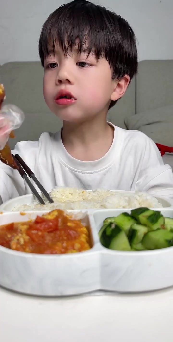 超简单鸡翅煲饭教程一口下去超香