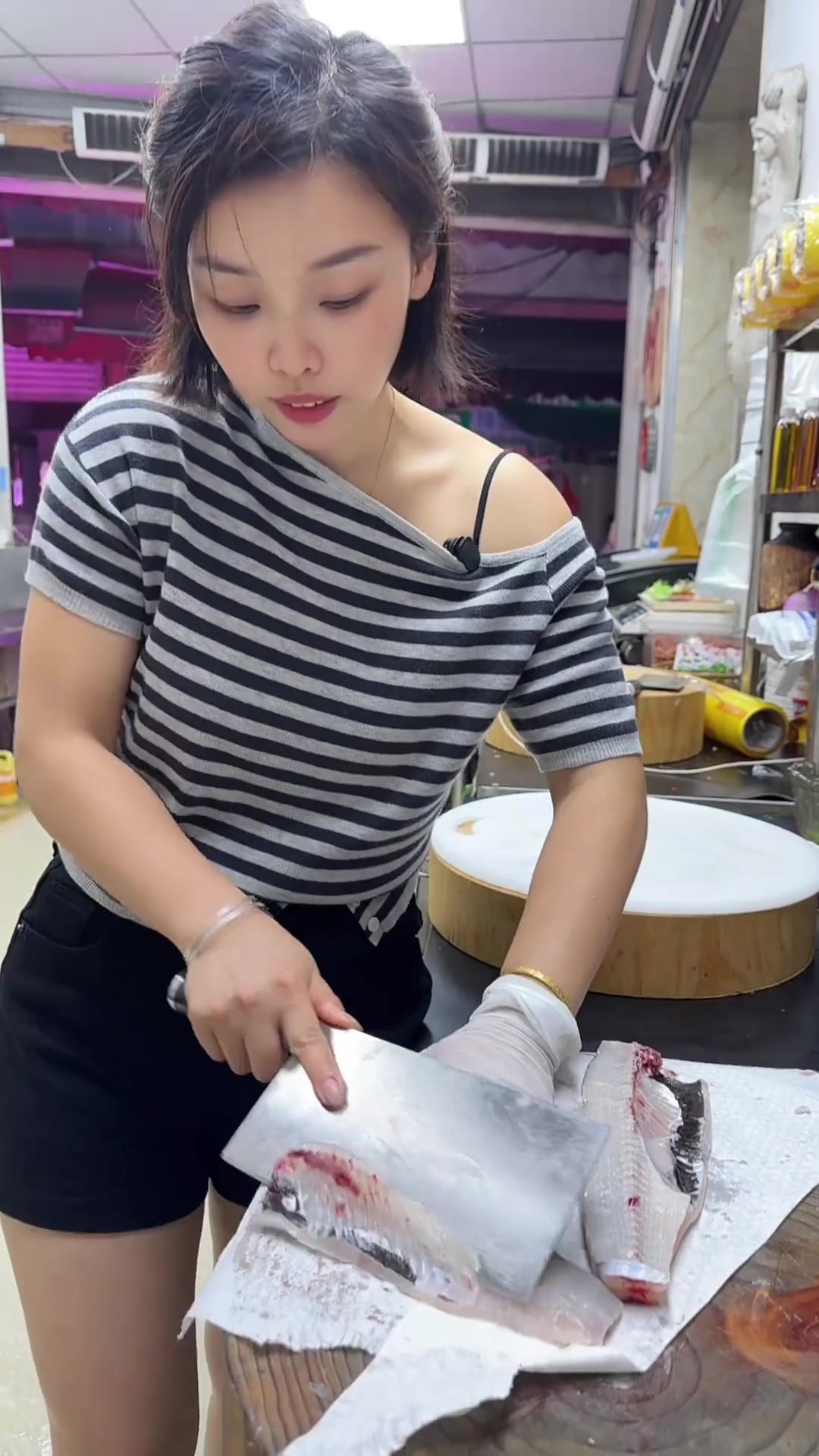 俩好友一条刺眼鱼，搞定晚餐