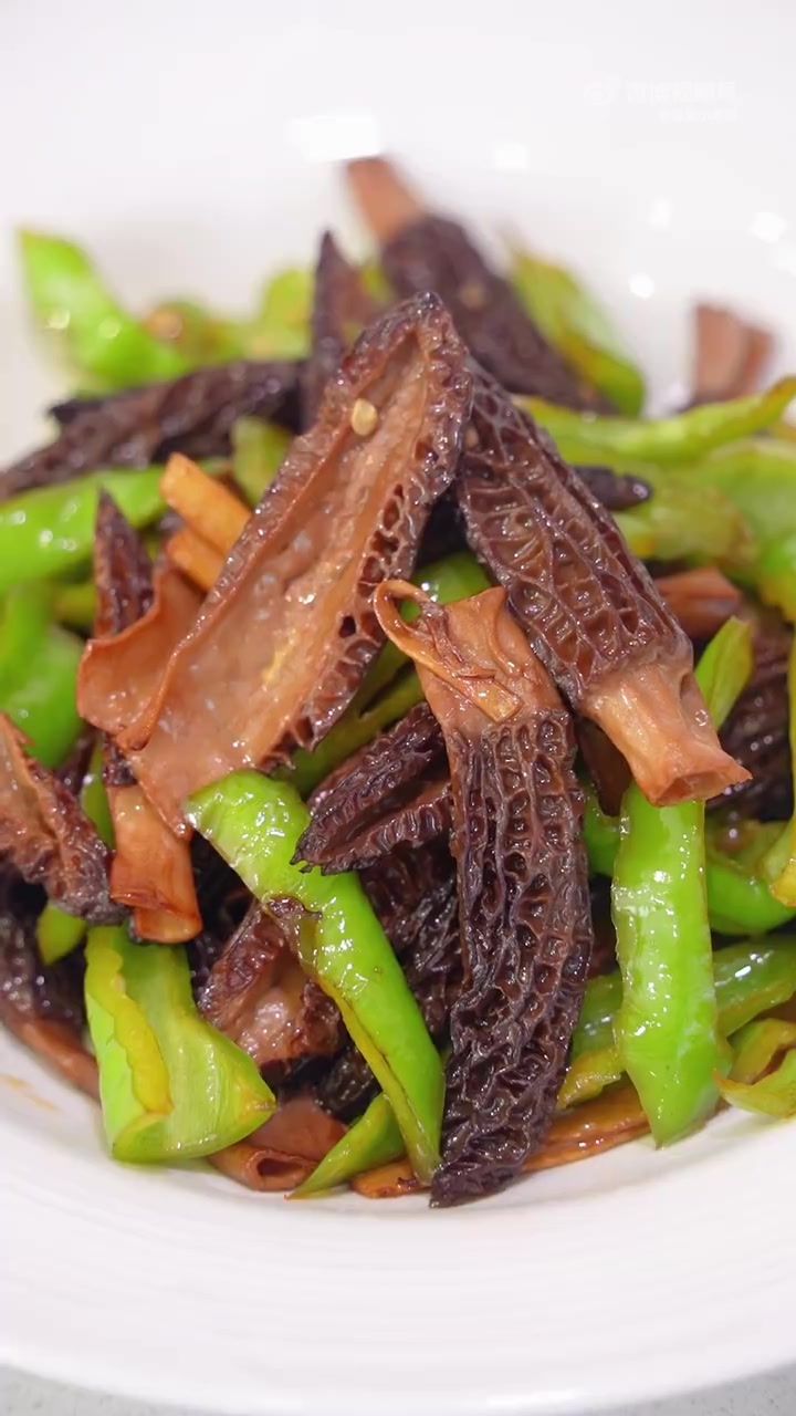 纯素家常菜「青椒羊肚菌」