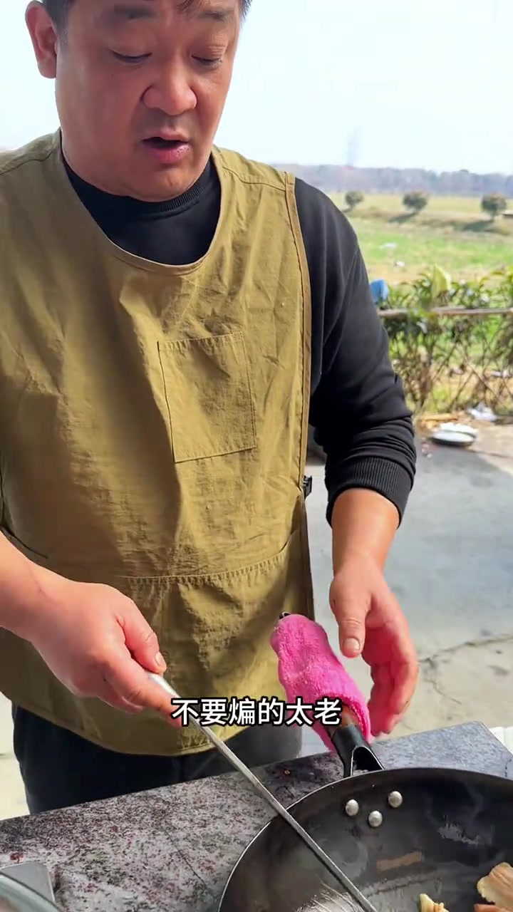 油豆腐烧五花肉，美食分享