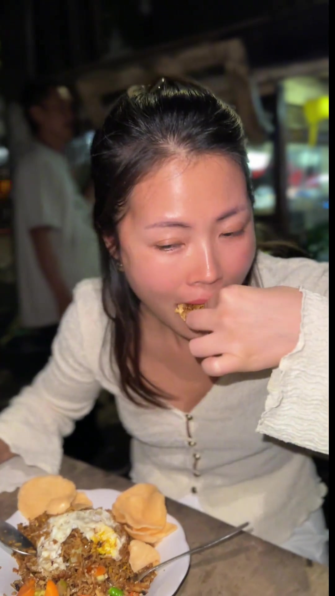 炒饭这东西.越贵越没味.越土越上头……