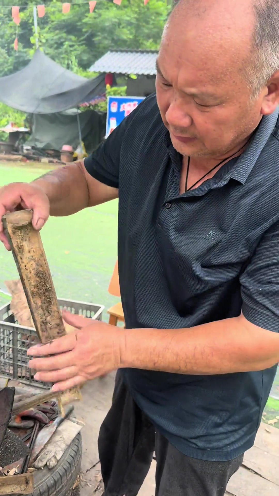 桂林特色美食——竹筒鸡