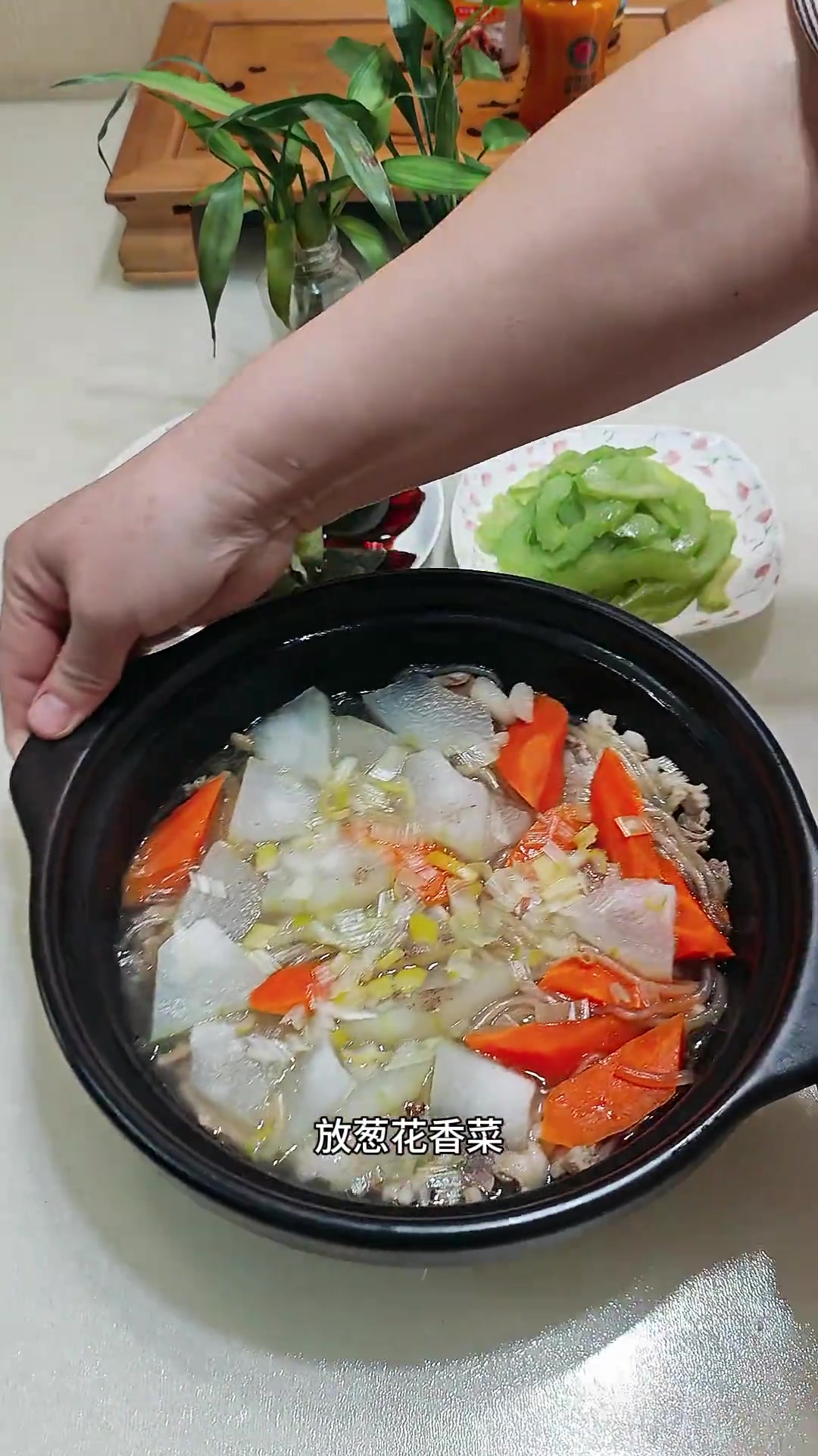 天冷时来一锅冬瓜羊肉汤，热乎乎美滋滋