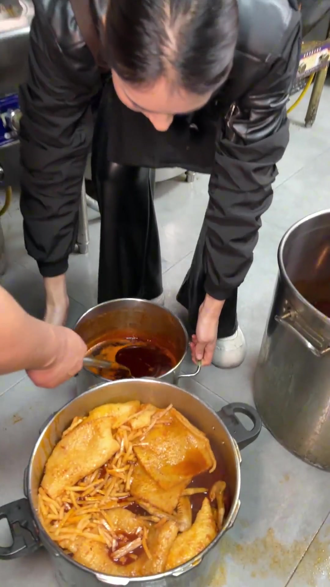 螺蛳粉地摊适合啥卤菜？卤鸭翅教程来了！