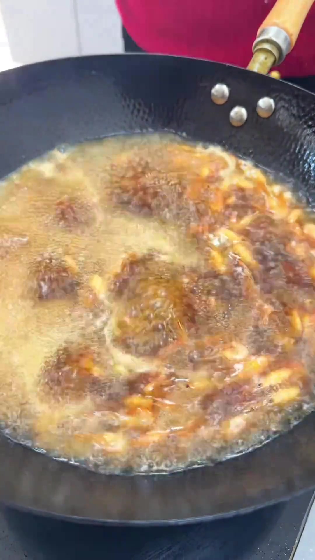 虾糊这个道虾糊老人小孩都可以吃，简单方便，喜欢的可以一起做起来