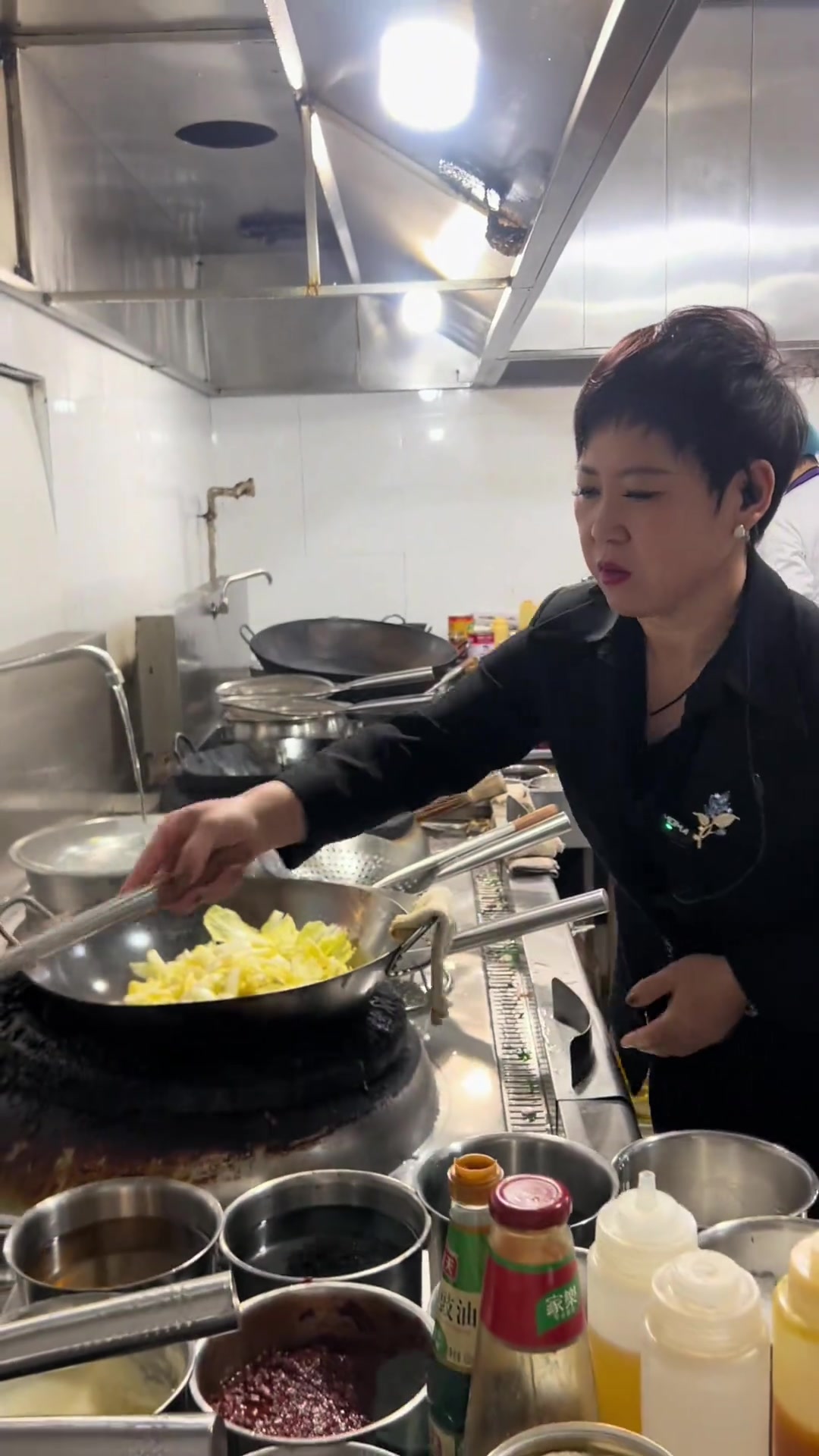 雅静姐教你做经久不衰的汤山老菜干烧娃娃菜