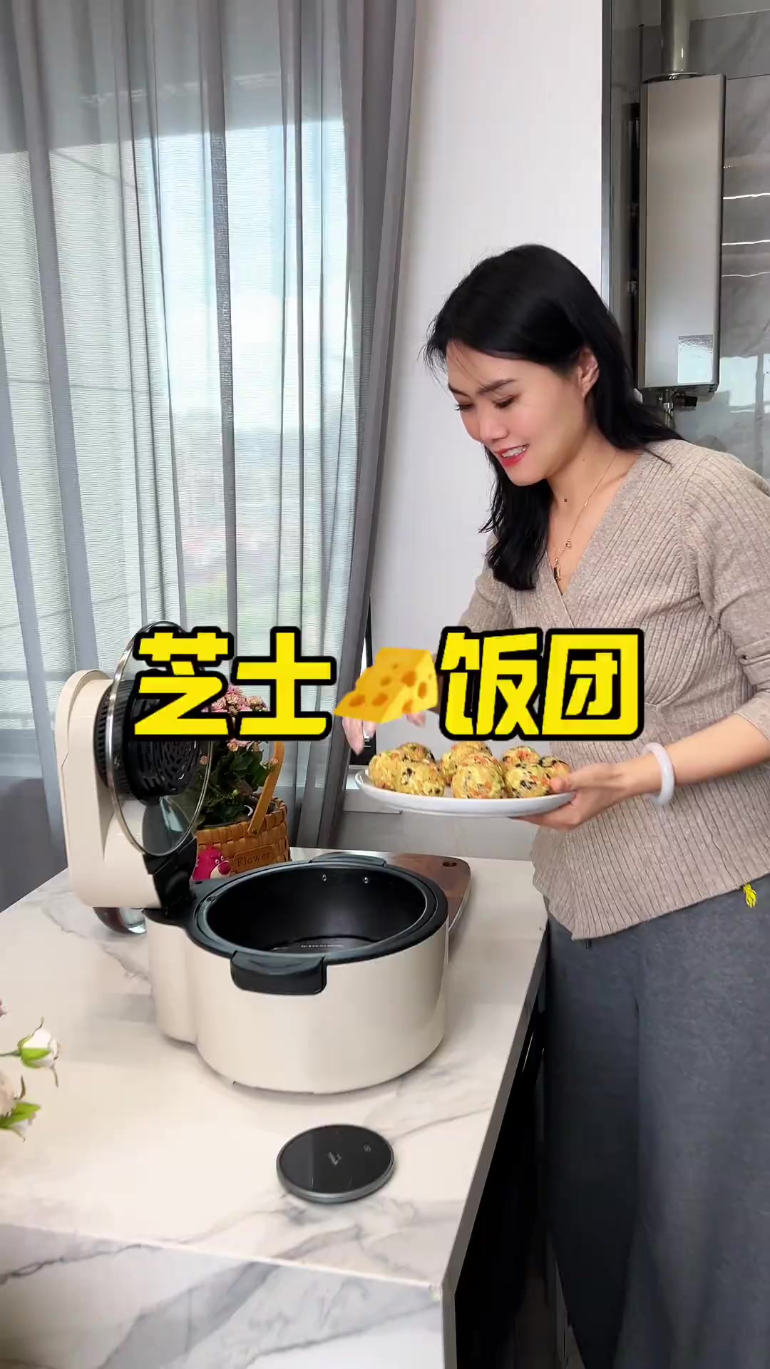 有剩米饭就能做芝士饭团,早餐野餐皆宜