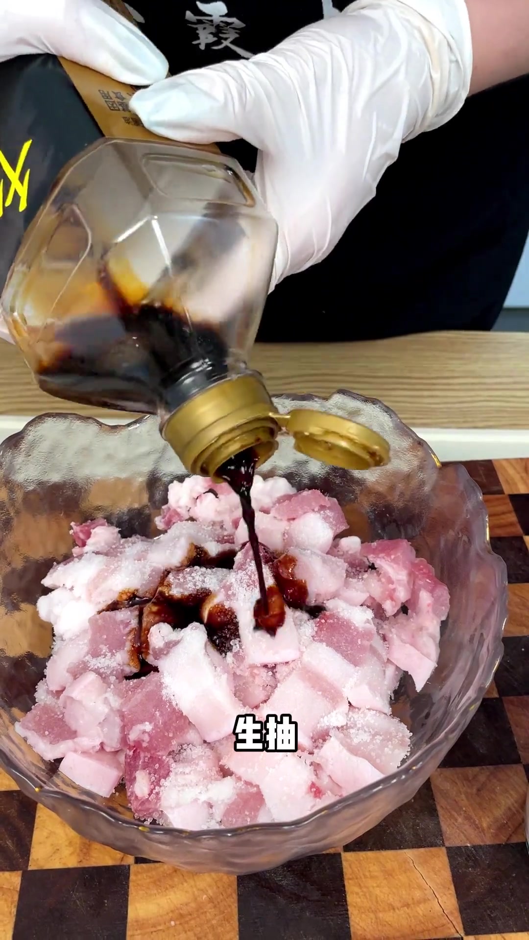 老广祖传秘方咸鱼蒸五花肉：10分钟菜，小朋友抢住食送饭一流