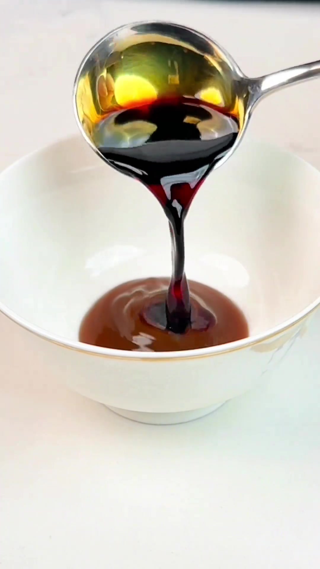 “支竹鱼腩煲”汁鲜嫩滑，大人细路都中意