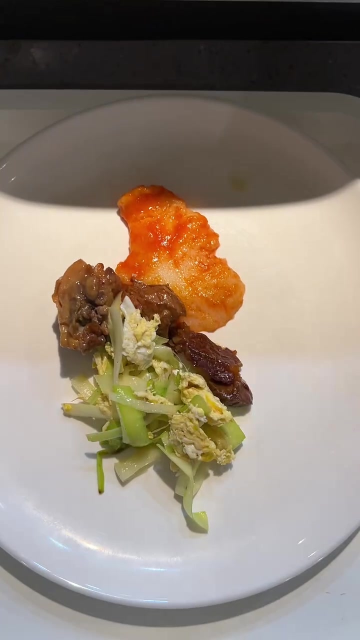 食堂天花板吃啥?韭黄炒蛋有点夸张