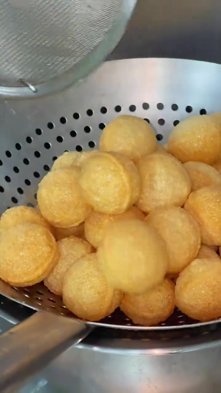 星级酒店招牌脆壳牛油果三文鱼沙拉做法来啦