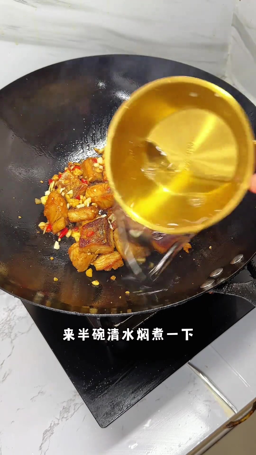 年后腊鱼块这样做,不咸不硬又香又下饭