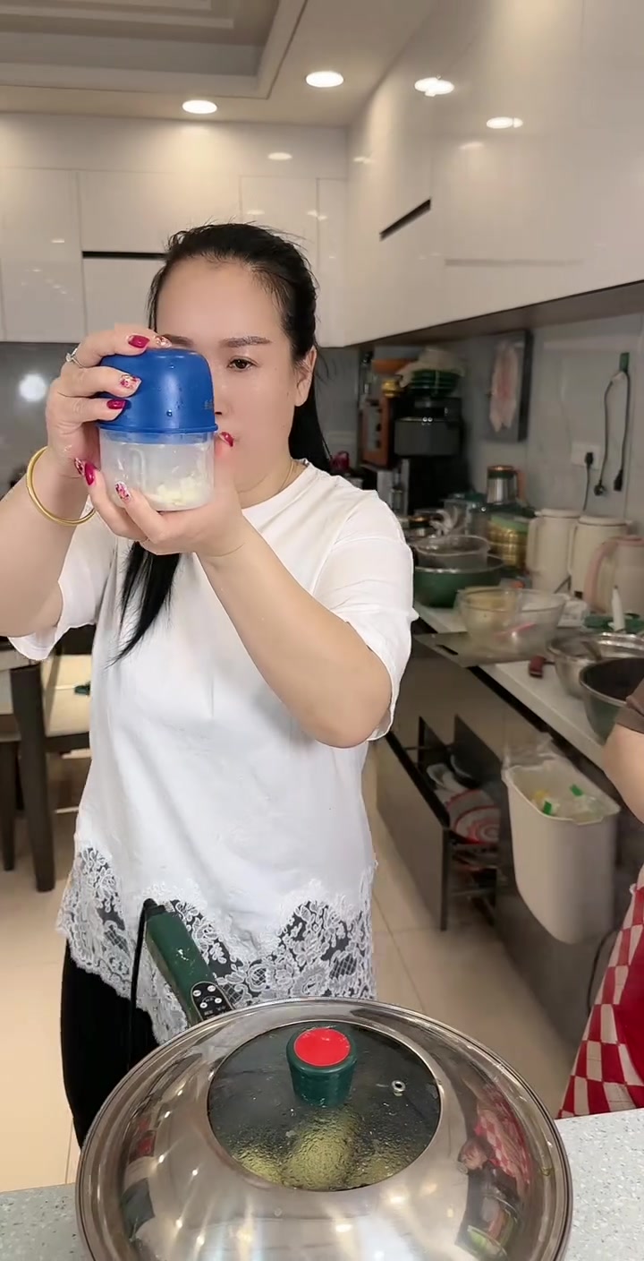 酸菜油梭子馅玉米饺子，香得很！