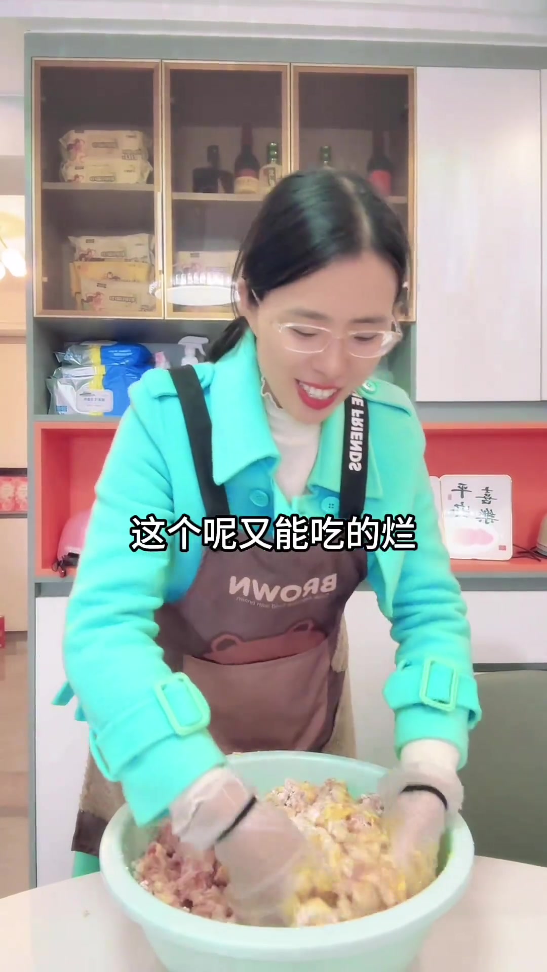 今日做10斤肉雪花丸子,给婆婆做超幸福