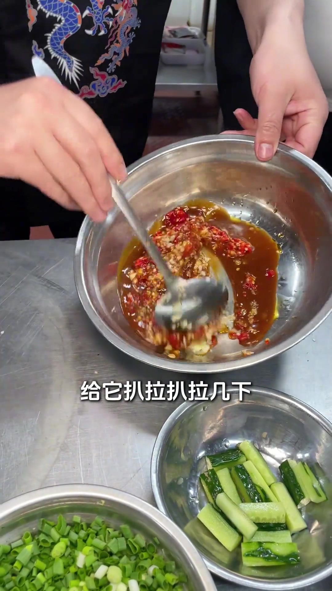凉拌干椒蒜泥虾尾——虾尾新做法