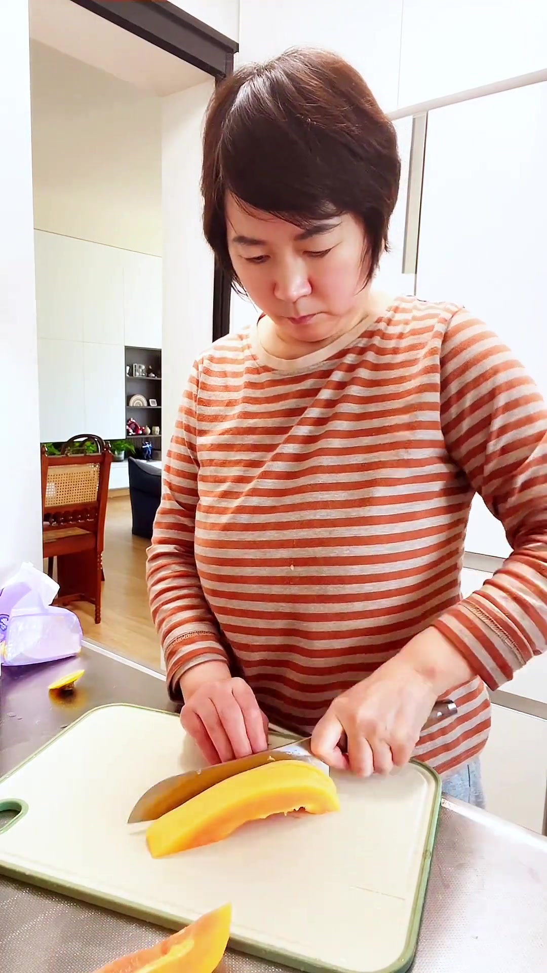 家里有产妇一定要收藏这道木瓜鲫鱼汤,可以促进乳汁生成