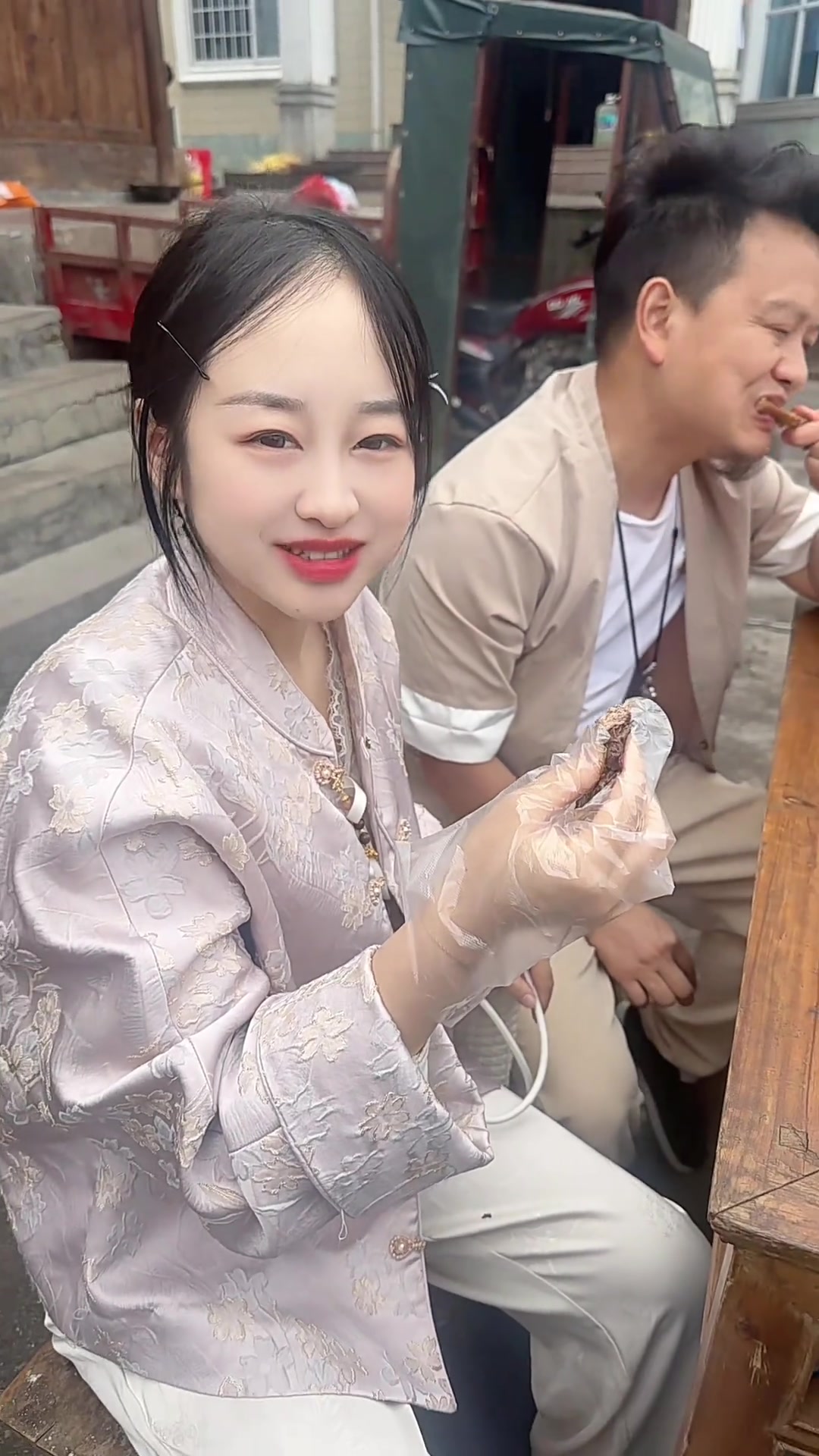 我认为我们芷江鸭起码是全省最好吃的鸭子，不接受反驳