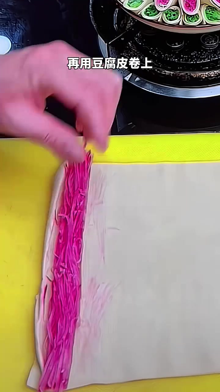 年夜饭大鱼大肉易腻？这花式卷菜蘸酱绝了！